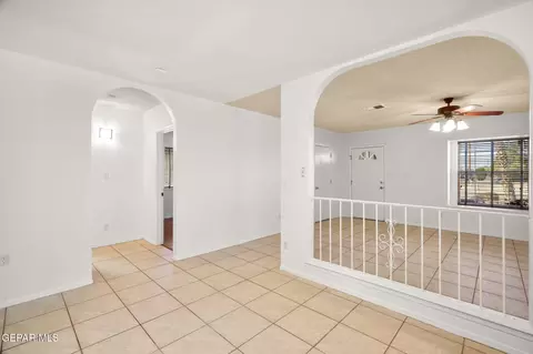Entry Way - 3324 Harkis Rd, El Paso, TX 79936 photo 2 of 3