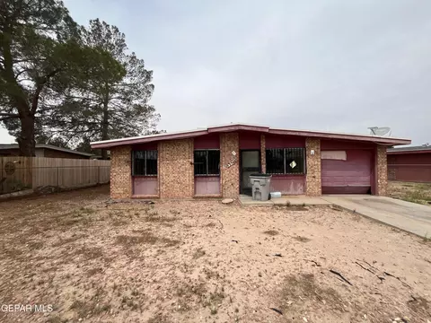 9358 El Vergel Dr, El Paso, TX 79907