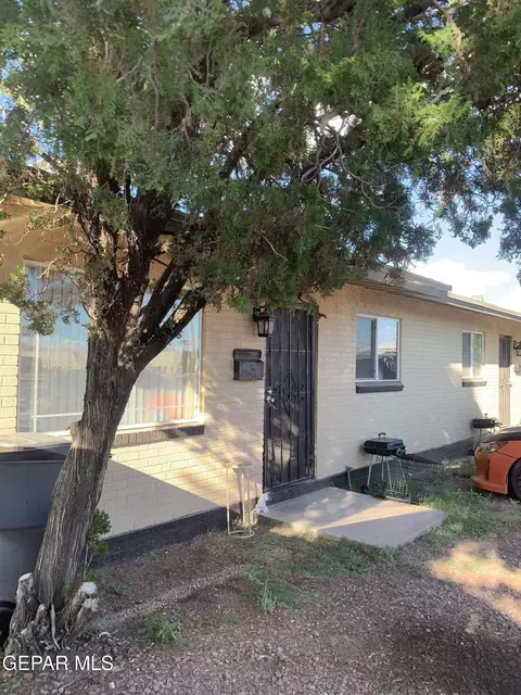 423 N Carolina Dr, El Paso, TX 79915