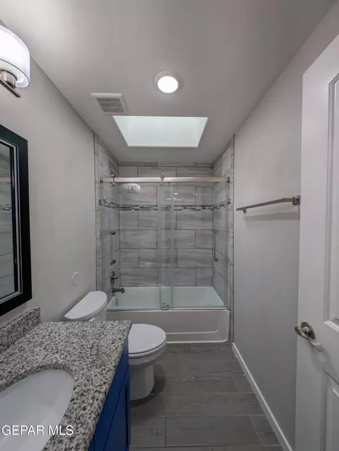 Bath - 942 Earthstar Pl, El Paso, TX 79928 photo 4 of 4