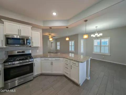 Kitchen - 942 Earthstar Pl, El Paso, TX 79928 photo 3 of 3