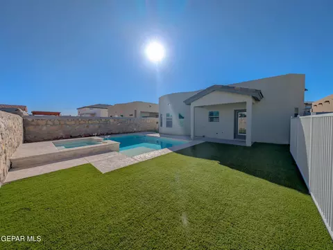Exterior - 942 Earthstar Pl, El Paso, TX 79928 photo 8 of 10