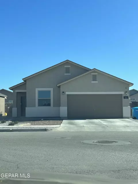 7345 Norte Grande Dr, El Paso, TX 79934