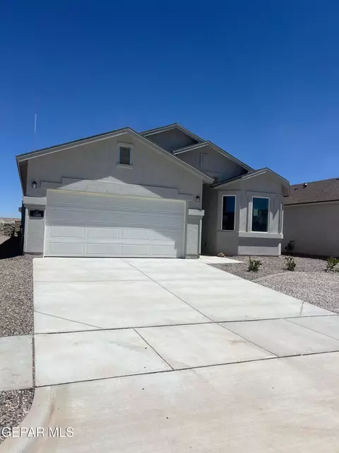 7349 Norte Grande Dr, El Paso, TX 79934