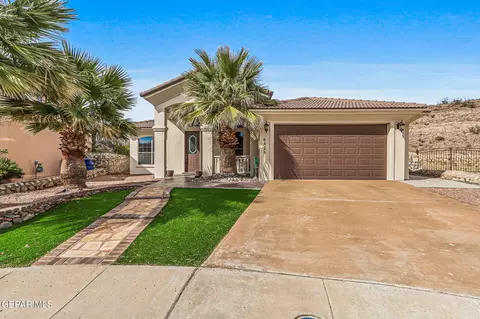 6425 Franklin Gate Dr, El Paso, TX 79912