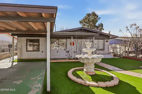 907 Tamarisk St, Anthony, TX 79821