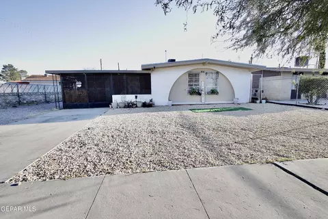 816 Monclova Ln, El Paso, TX 79907