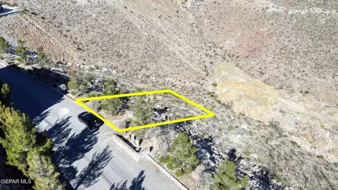 36 Sierra Crest Dr, El Paso, TX 79902