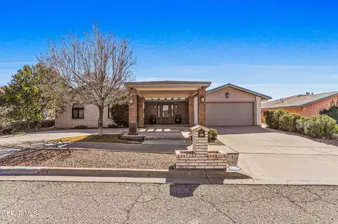 824 Agua Caliente Dr, El Paso, TX 79912