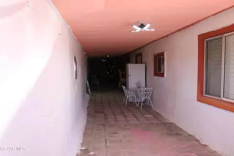 Entry Way - 19227 Tornillo Ave, Tornillo, TX 79853 photo 3 of 7