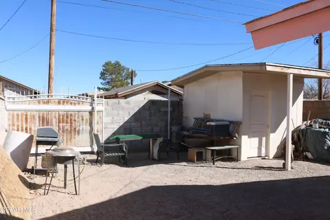 Exterior - 19227 Tornillo Ave, Tornillo, TX 79853 photo 3 of 4