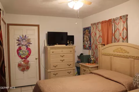 Bedroom - 19227 Tornillo Ave, Tornillo, TX 79853 photo 5 of 5