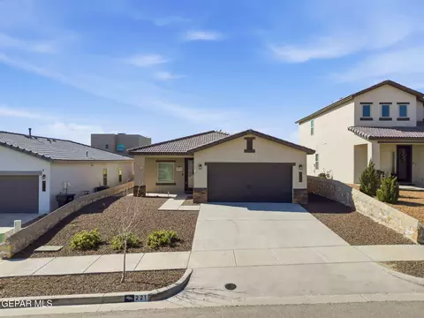 221 Reigate Dr, Horizon City, TX 79928
