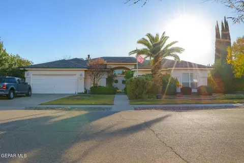 636 Rosinante Rd, El Paso, TX 79922