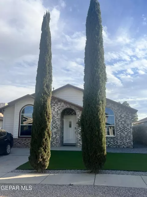 12236 Tierra Alamo Dr, El Paso, TX 79938