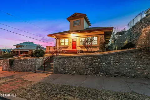 1810 E Cliff Dr, El Paso, TX 79902