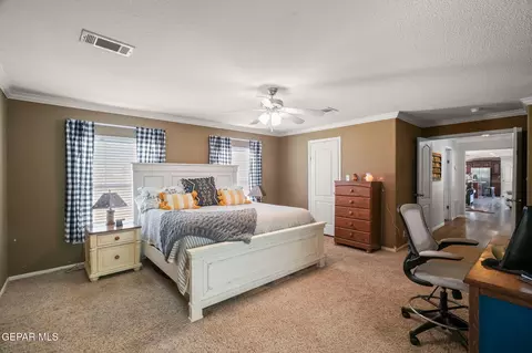 Bedroom - 12435 Sugden Rd, Clint, TX 79836 photo 4 of 6