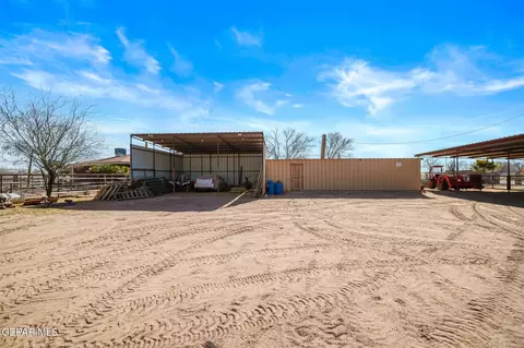 Exterior - 12435 Sugden Rd, Clint, TX 79836 photo 5 of 8