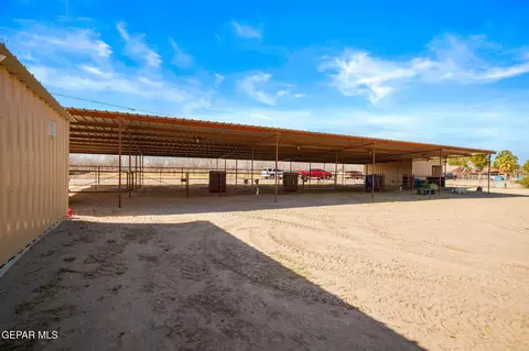 Exterior - 12435 Sugden Rd, Clint, TX 79836 photo 4 of 8