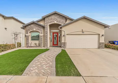 1154 Sylvia Aguilar St, Horizon City, TX 79928