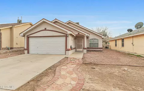 404 Ephesus Ct, Socorro, TX 79927