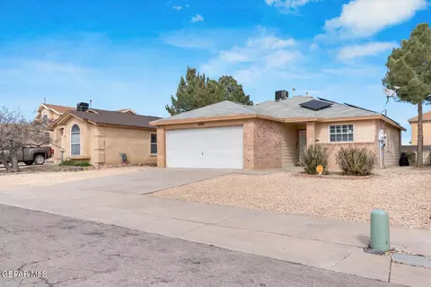 3092 Tierra Bowles Dr, El Paso, TX 79938