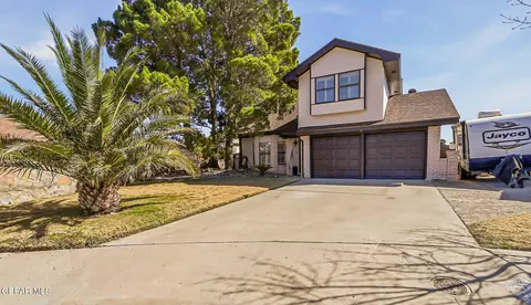 1758 Astronaut Pl, El Paso, TX 79936