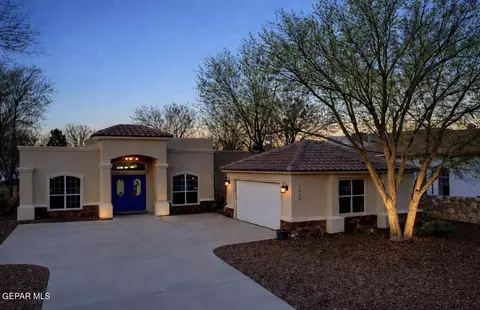 1045 Maximo St, El Paso, TX 79932