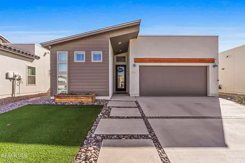 13816 Vicki Brewer Ave, Horizon City, TX 79928