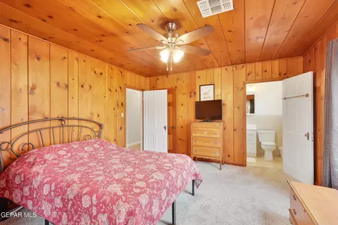 Bedroom - 901 E Avenue B, Alpine, TX 79830 photo 4 of 5