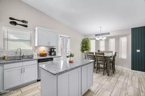 Kitchen - 15008 Method Ave, El Paso, TX 79938 photo 5 of 6