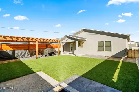 Exterior - 15008 Method Ave, El Paso, TX 79938 photo 6 of 7