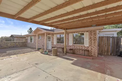 702 Cedar St, Anthony, TX 79821 photo 5