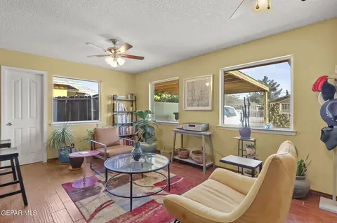 702 Cedar St, Anthony, TX 79821 photo 9