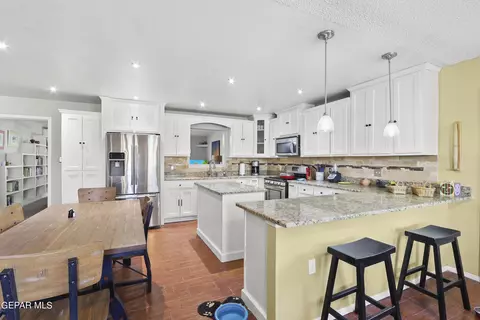 702 Cedar St, Anthony, TX 79821 photo 16