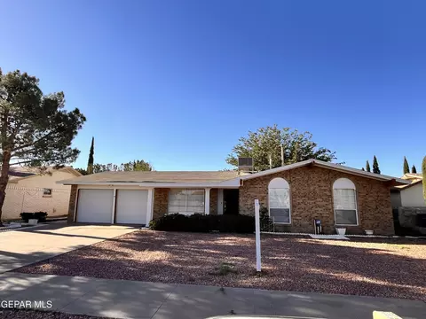 11012 Bob Stone Dr, El Paso, TX 79936