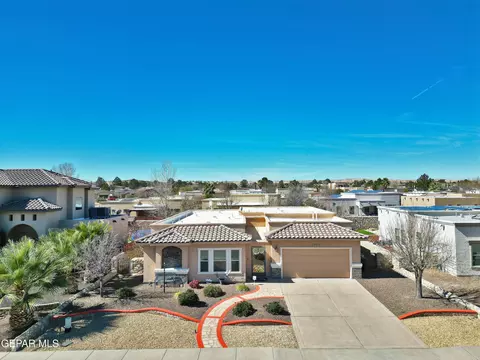 5703 Edinburgh Dr, Santa Teresa, NM 88008
