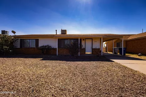 6640 Tiger Eye Dr, El Paso, TX 79924