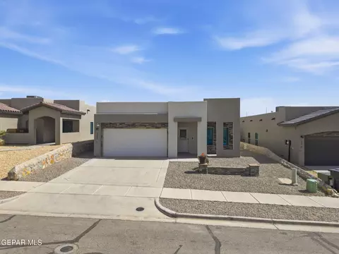 220 Anglesy Pl, El Paso, TX 79928