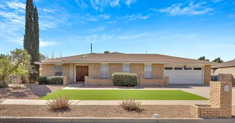 11216 Bill Hill Dr, El Paso, TX 79936