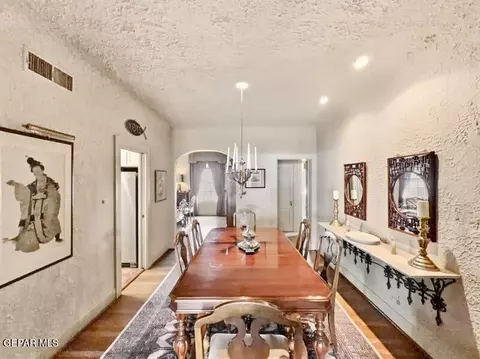 Dining - 520 Blacker Ave, El Paso, TX 79902 photo 2 of 5