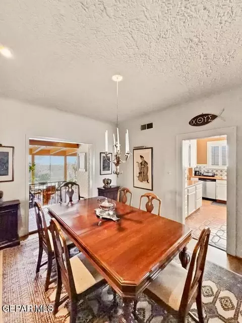 Dining - 520 Blacker Ave, El Paso, TX 79902 photo 4 of 5