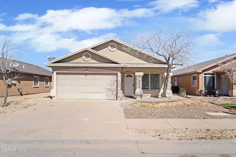 12733 Raul Mendiola Ln, El Paso, TX 79938