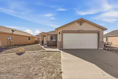 236 Flor Azucena Dr, Socorro, TX 79927