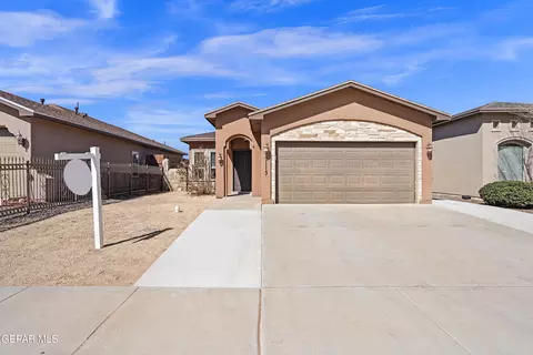7113 N Skies, El Paso, TX 79934