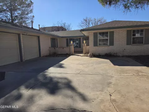 113 Buckskin Loop, Santa Teresa, NM 88008