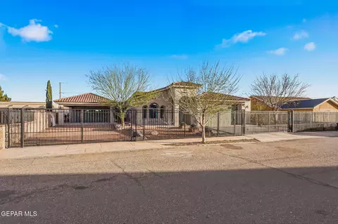440 Burkett Dr, Clint, TX 79836