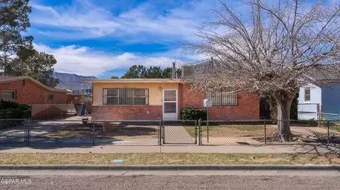 8401 Mount Baldy Dr, El Paso, TX 79904