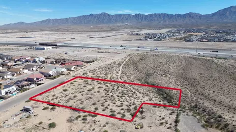 3 Reidsan Grove St # E, Canutillo, TX 79835 photo 4