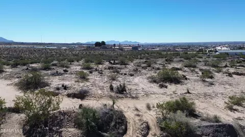 3 Reidsan Grove St # E, Canutillo, TX 79835 photo 19